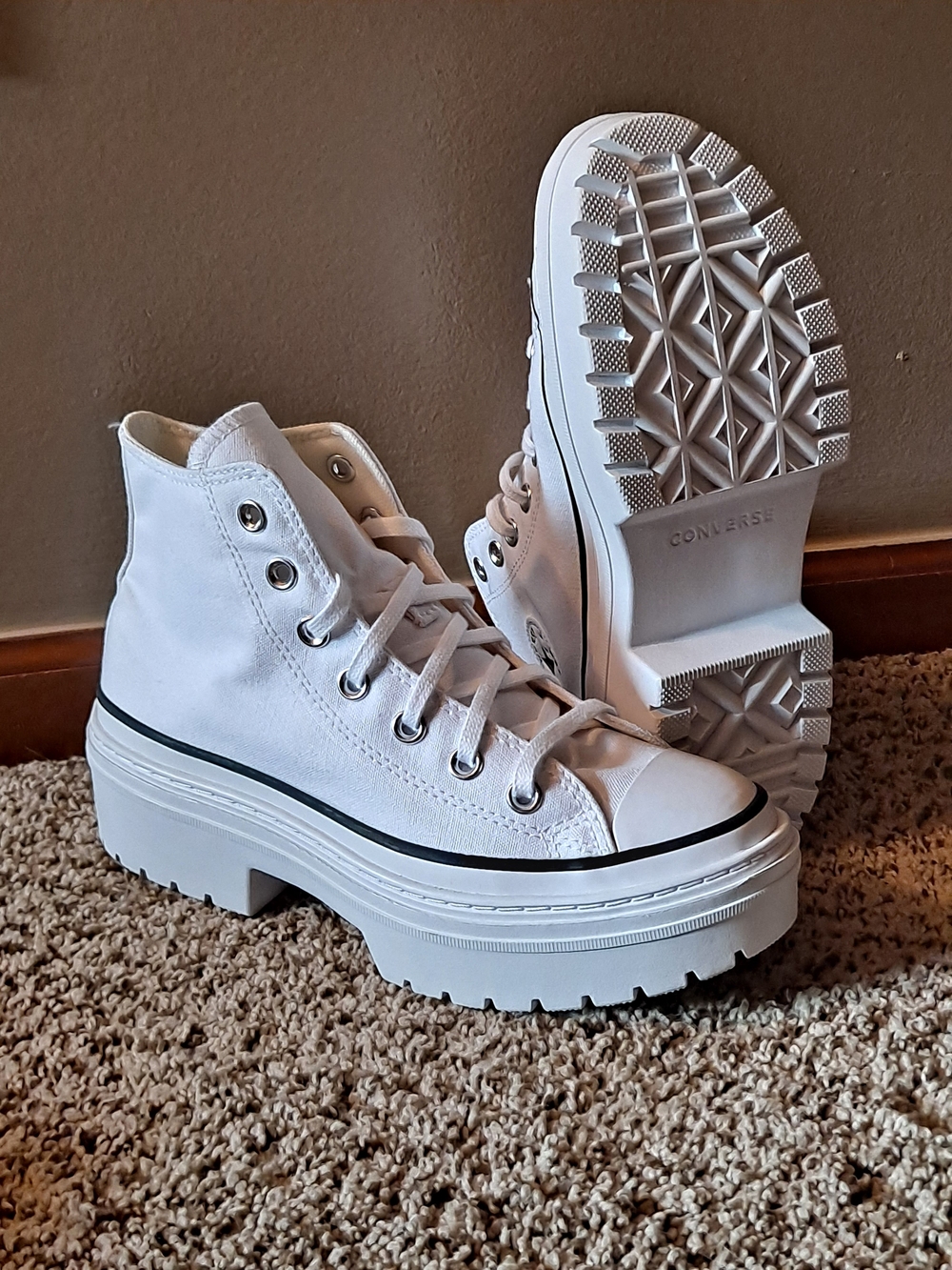 Converse Lugged White High-Top Platform Sneakers Women's Size 7